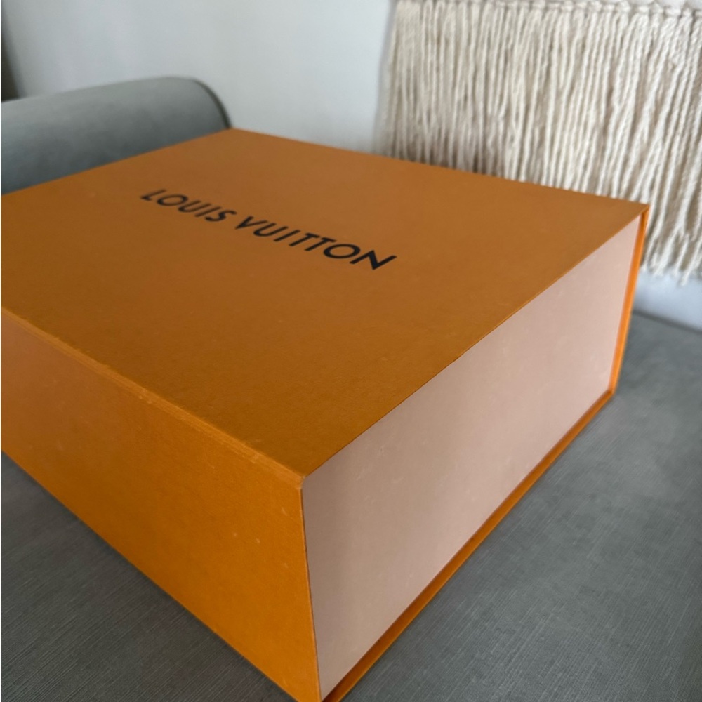 Louis Vuitton Signature Orange Box - Picture 4 of 7